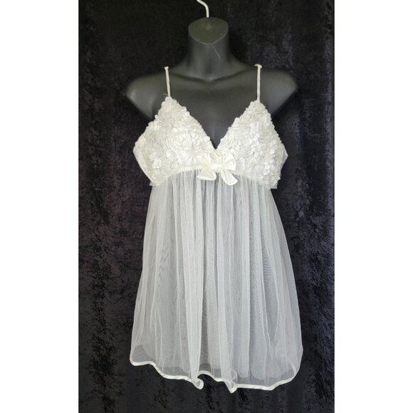 Flora Nikrooz Other - FLORA NIKROOZ Bellflower White Floral Lace & Sheer Babydoll Lingerie Gown Sz L